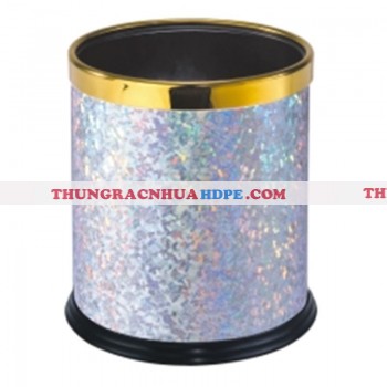 Sọt đựng rác để trong văn phòng