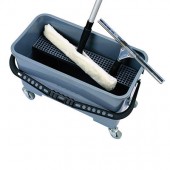 Xô lau kính có bánh xe